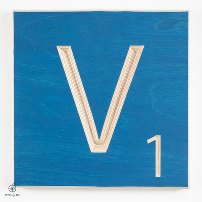 'V' Scrabble Tile